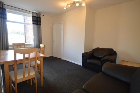 2 bedroom flat to rent, Palatine Road, Manchester M20