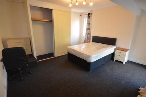 2 bedroom flat to rent, Palatine Road, Manchester M20