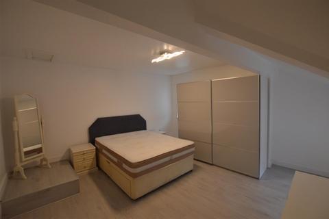 2 bedroom flat to rent, Palatine Road, Manchester M20