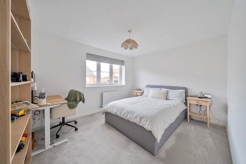 undefined, Clarendon Row, Shinfield, Reading