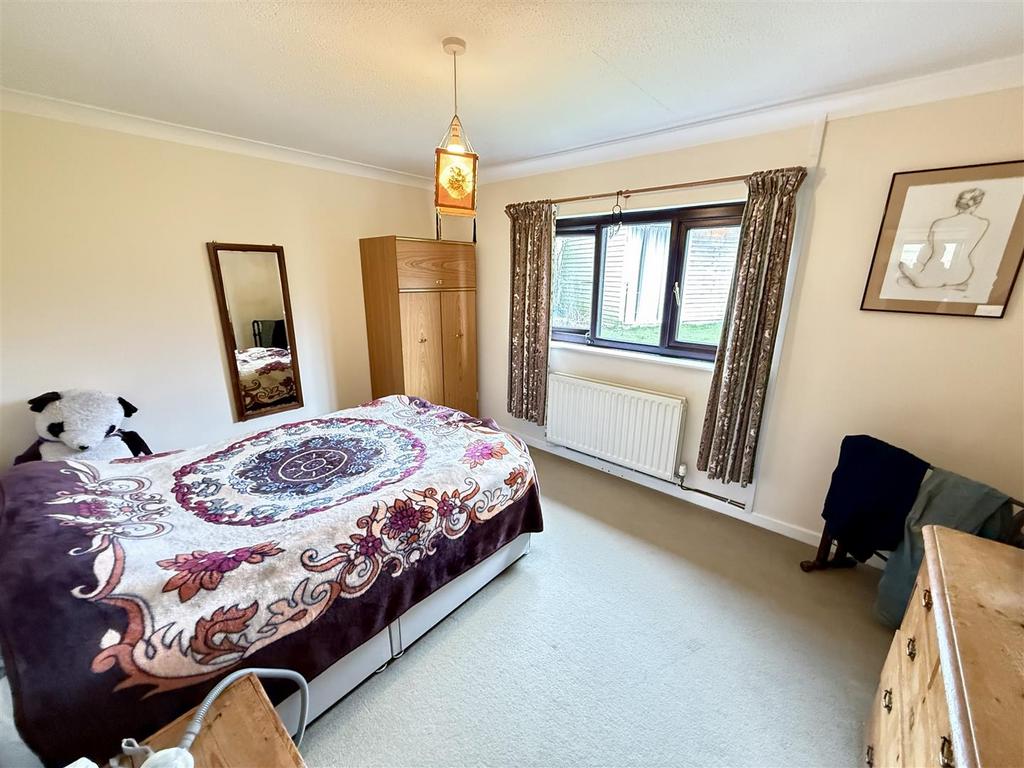 Rear bedroom 1