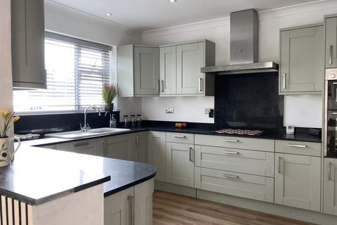 4 bedroom detached house for sale, Barkham Road, Wokingham, RG41