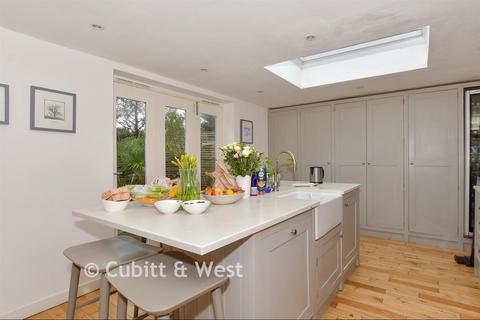 undefined, Worthing Road, Horsham, West Sussex
