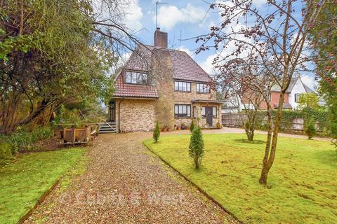undefined, Worthing Road, Horsham RH12