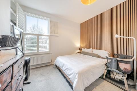 4 bedroom flat for sale, Midmoor Road, Balham, London, SW12