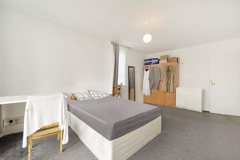 3 bedroom flat to rent, Fellows Road, London, NW3