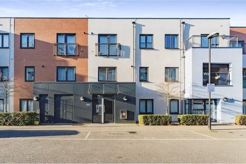 3 bedroom flat for sale, Salisbury Road, Southall, UB2
