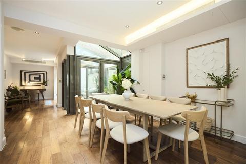 5 bedroom end of terrace house for sale, London W8