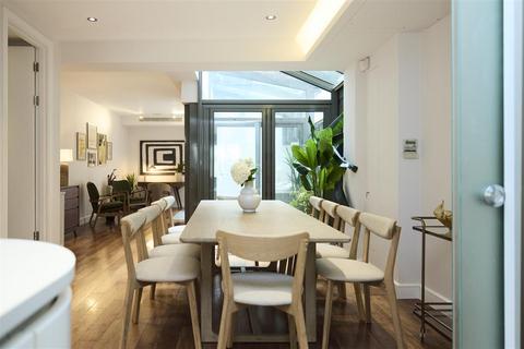 5 bedroom end of terrace house for sale, London W8