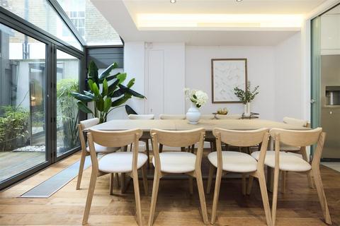 5 bedroom end of terrace house for sale, London W8