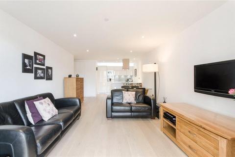 undefined, Kensington Apartments, Commercial Street, Aldgate, London, E1