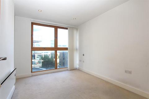 2 bedroom flat to rent, Cartier House, Leeds Dock