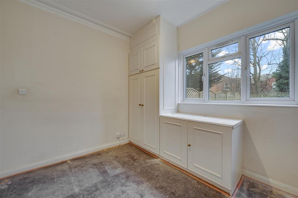 Daniels Cedar Road, NW2 010.jpg