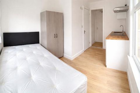 Studio to rent, Napier Road, London