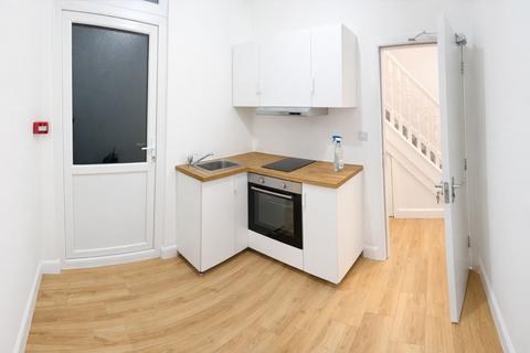 Studio to rent, Napier Road, London
