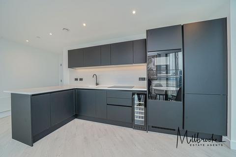 2 bedroom apartment to rent, Vista River Gardens, Trinity Way, M3