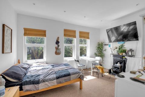 2 bedroom flat for sale, St. Dunstans Road, Hammersmith, W6