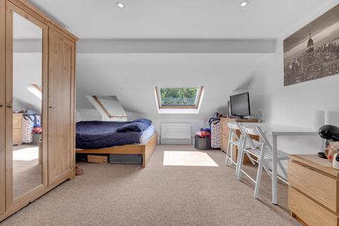 2 bedroom flat for sale, St. Dunstans Road, Hammersmith, W6