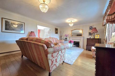 undefined, Oakbank, Gloucester