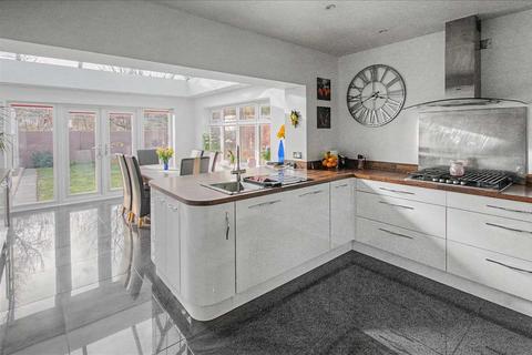 3 bedroom detached bungalow for sale, Charles Thomas Avenue, Pembroke Dock, Pembroke Dock