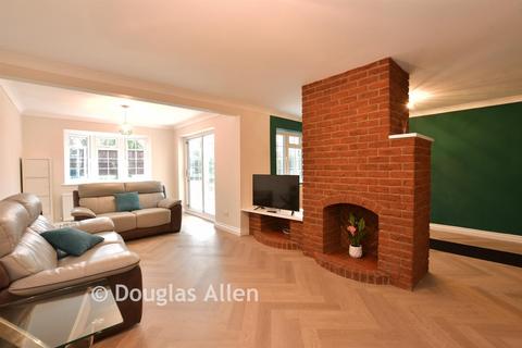 4 bedroom detached house for sale, Trinder Way, Wickford SS12