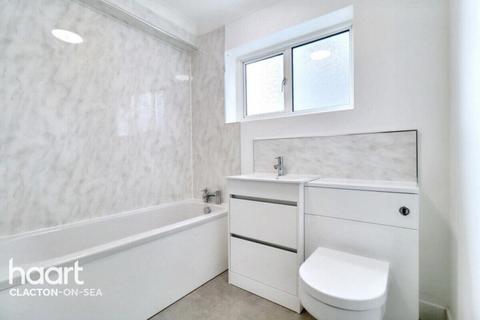 3 bedroom flat to rent, Marine Parade East, CLACTON-ON-SEA