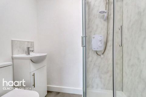 3 bedroom flat to rent, Marine Parade East, CLACTON-ON-SEA