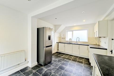 undefined, Rainsough Avenue, Prestwich, M25