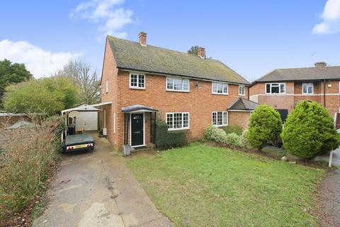Nightingale Crescent, West Horsley