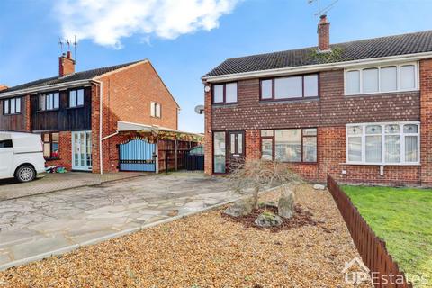 3 bedroom semi-detached house for sale, Kirkstone Road, Bedworth