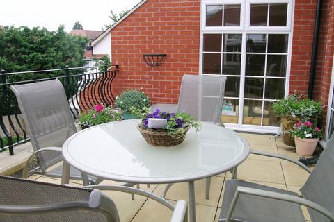 3 bedroom duplex for sale, 40 Eastcote Road, Pinner, HA5