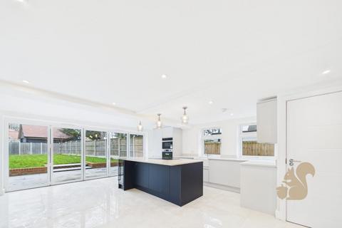 3 bedroom detached house for sale, St Johns Road, Essex CM1