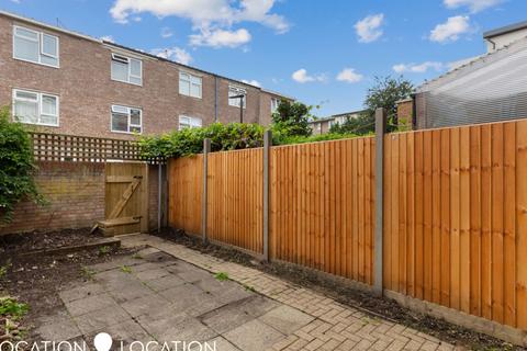 undefined, Millfields Road, London, E5