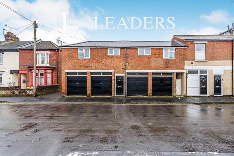 Newtown Road, SO50