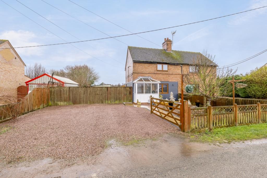 3 Newlands Road (Surfleet)-6