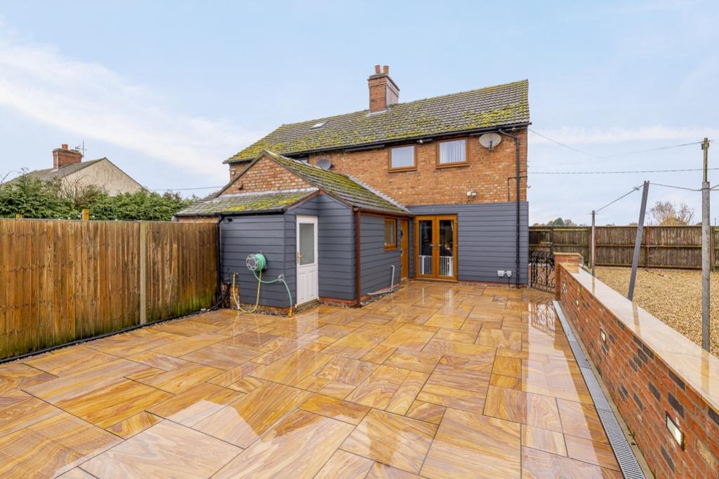 3 Newlands Road (Surfleet)-9