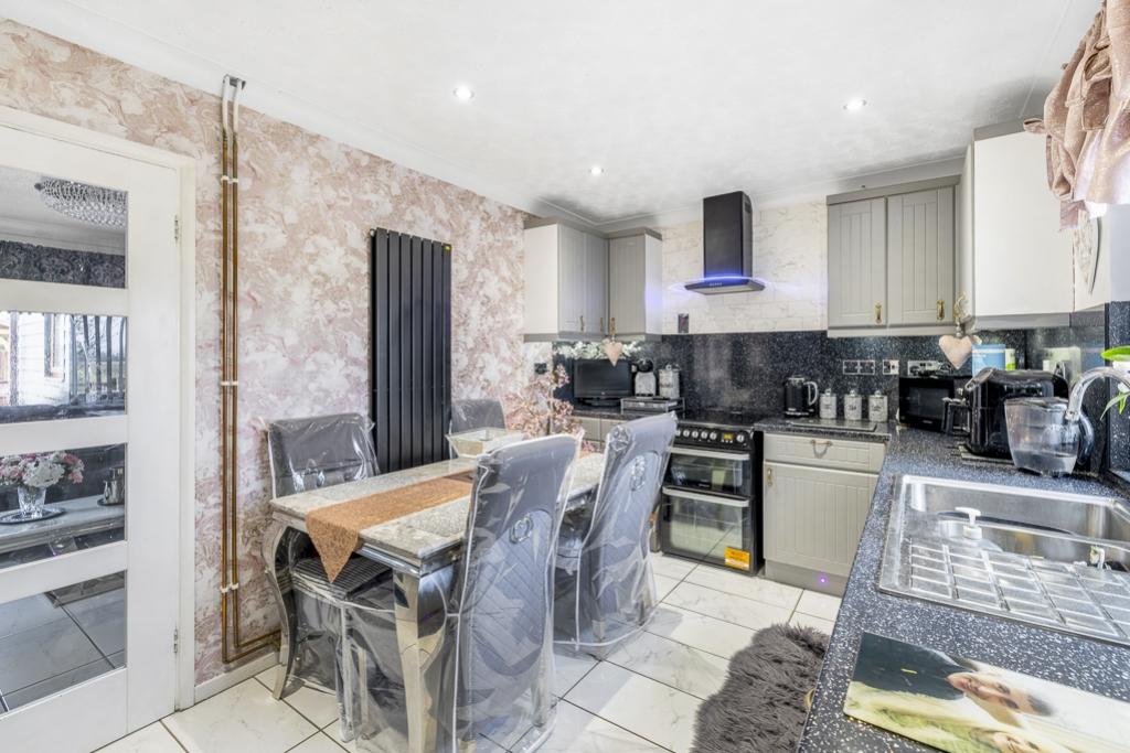 3 Newlands Road (Surfleet)-19