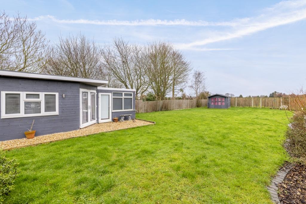 3 Newlands Road (Surfleet)-15