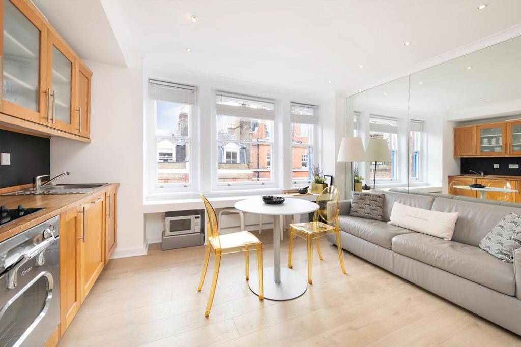 RECEPTION &amp; KITCHEN