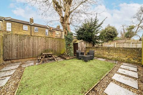 2 bedroom flat for sale, Lordship Lane, London SE22