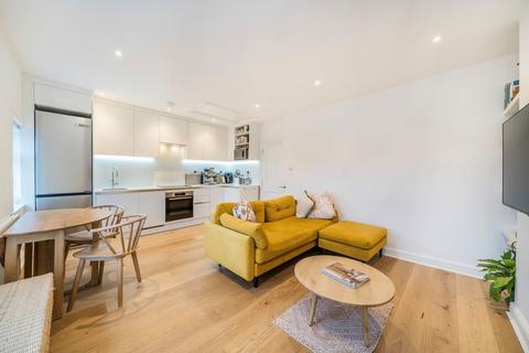 2 bedroom flat for sale, Lordship Lane, London SE22