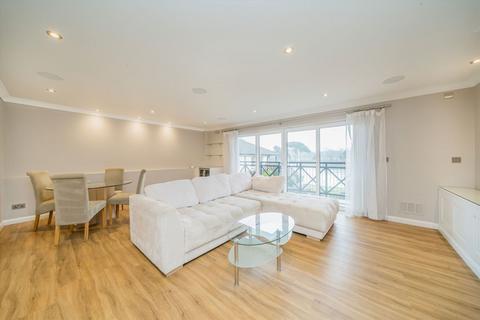 undefined, Queens Road, Thames Ditton KT7