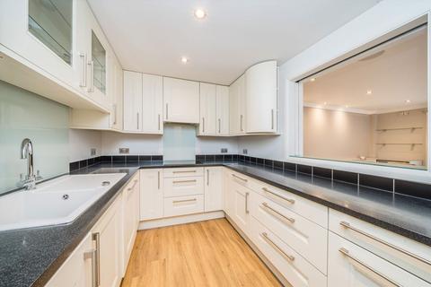 undefined, Queens Road, Thames Ditton KT7
