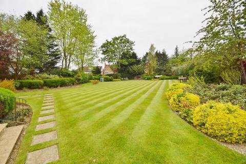 2 bedroom apartment for sale, Eastcote Road, Pinner, HA5