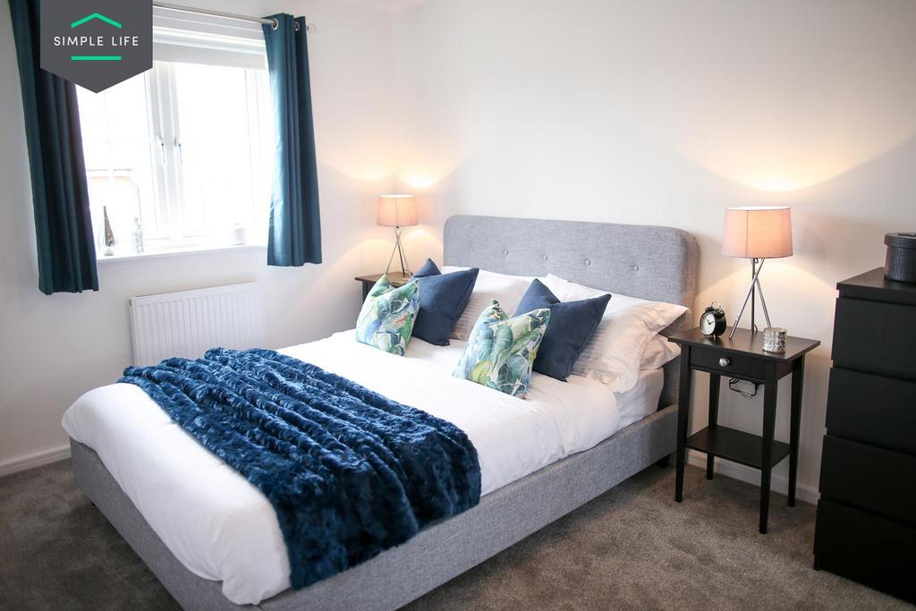 Weaver A master bedroom.jpg