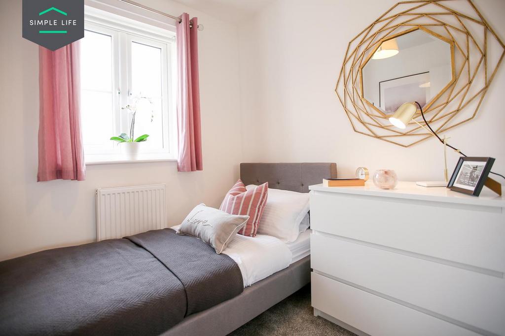 Weaver A bedroom 3.jpg