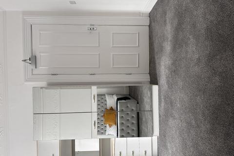 1 bedroom flat to rent, Walm Lane