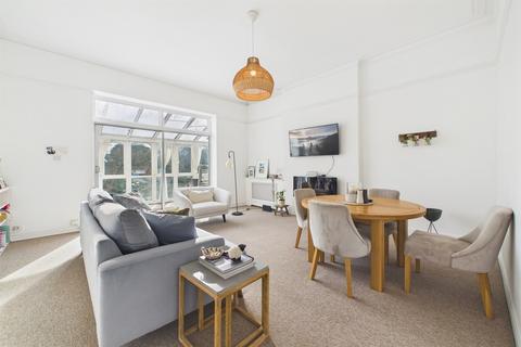 1 bedroom flat to rent, Langley Avenue, Surbiton, KT6