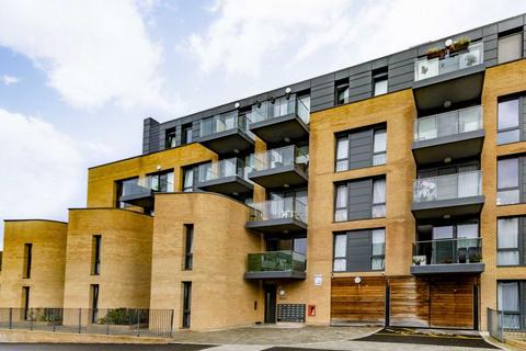 undefined, Baltic Avenue, Brentford TW8