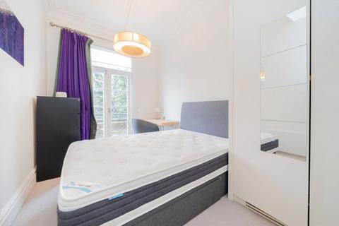 2 bedroom flat to rent, Lexham Gardens, London W8